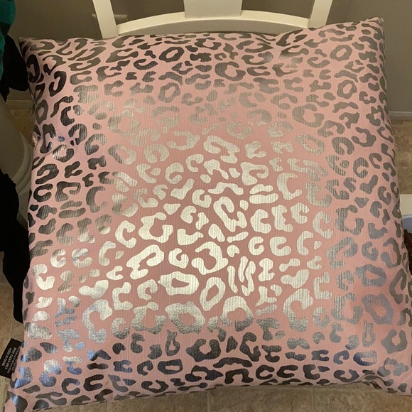 bebe Other - Bebe throw pillows